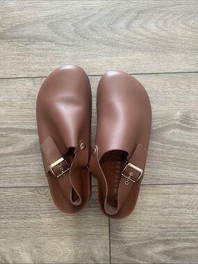 Mascarat Tan/Brown Leather Mule Clogs with Gold Buckles. Made in Spain